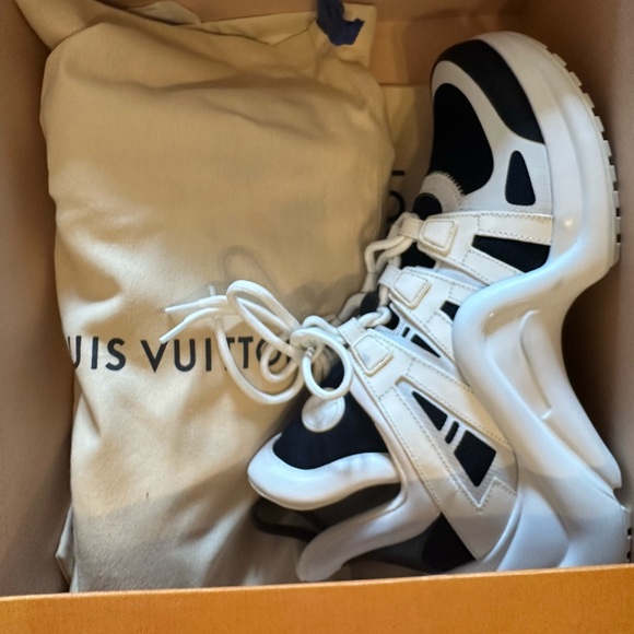 LV Archlight Sneakers - Picture 6 of 8